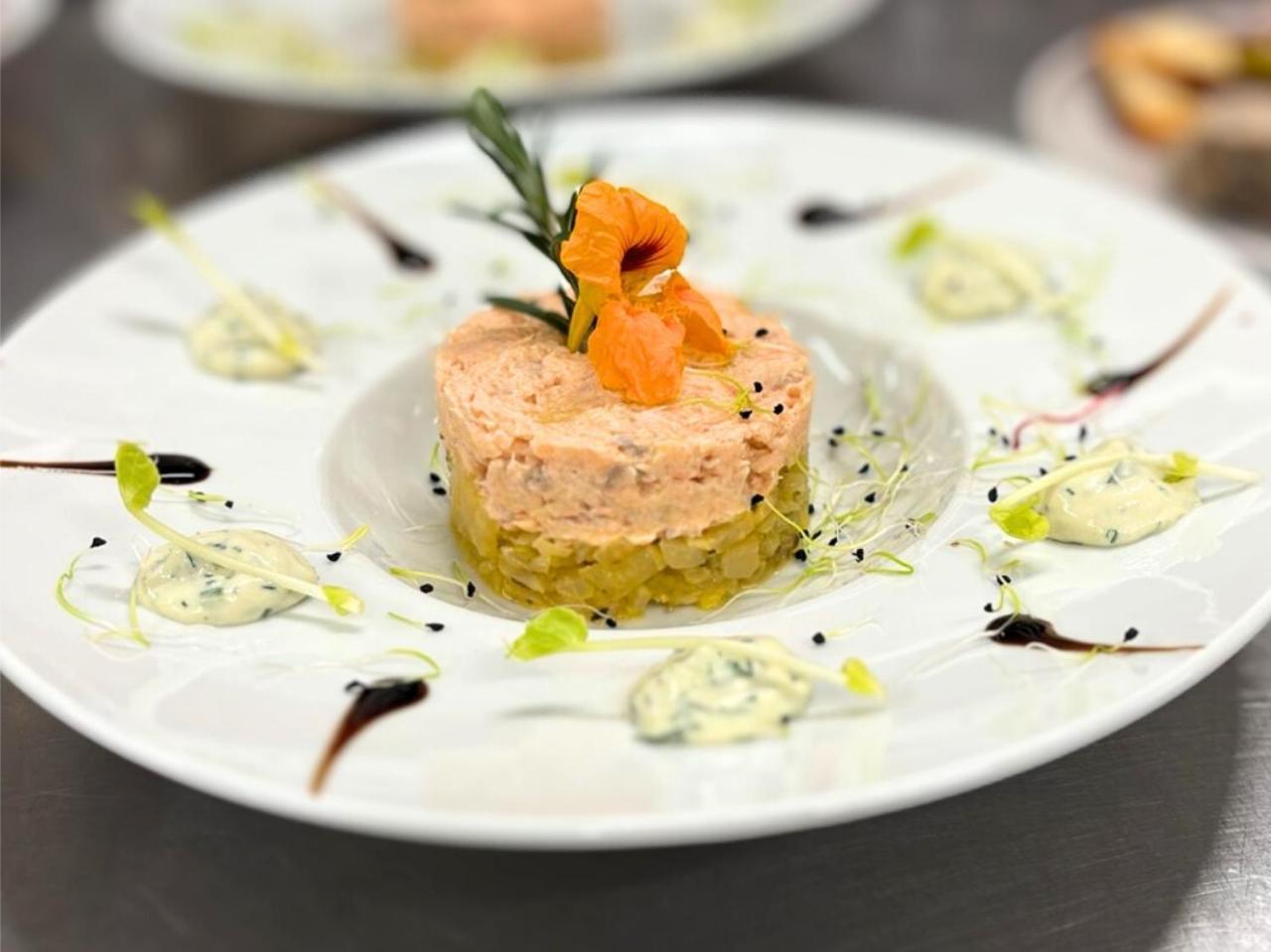 Grand Hotel De Bourbon-Lancy - Spa Et Restaurant - Logis Екстер'єр фото