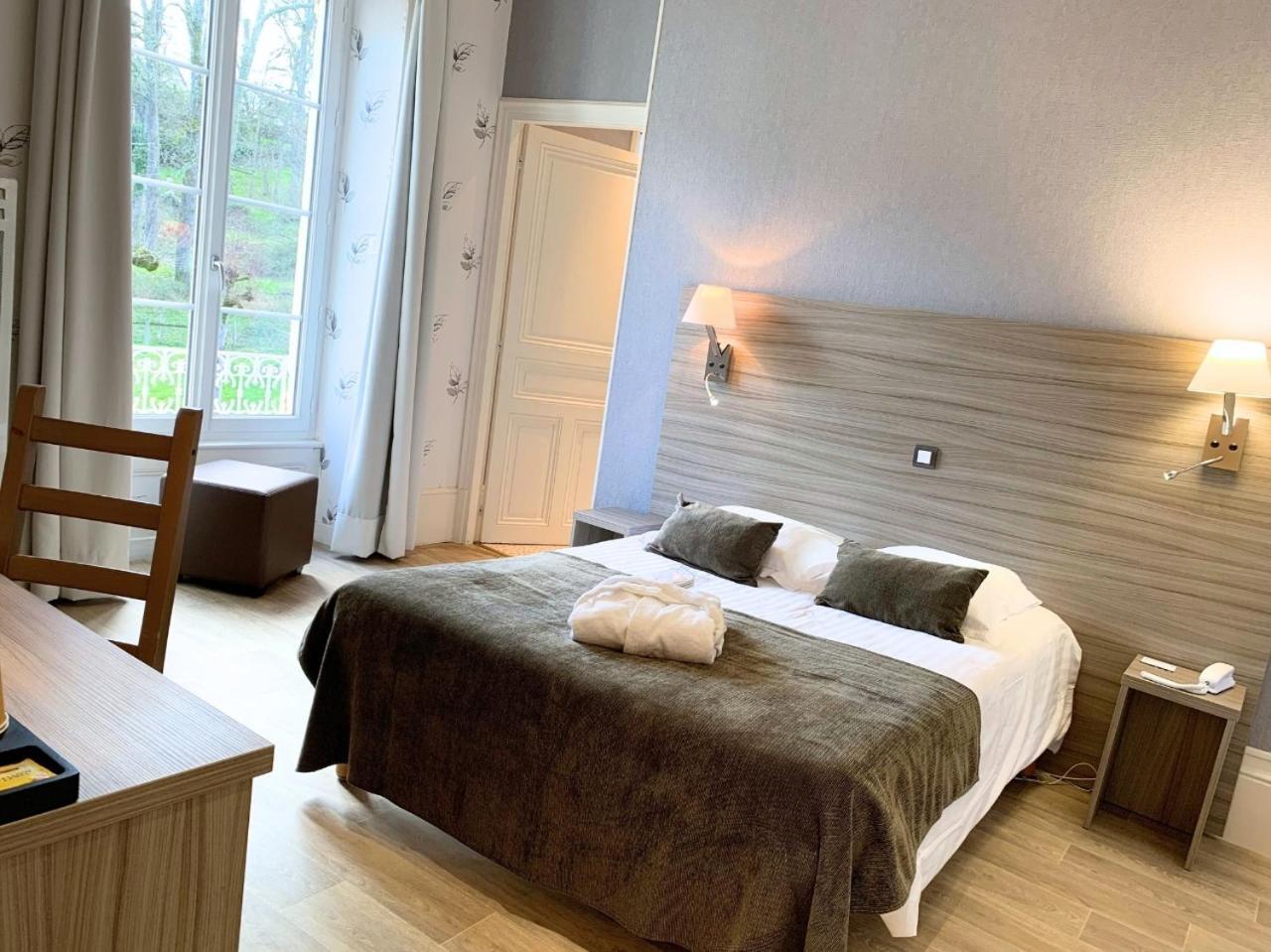 Grand Hotel De Bourbon-Lancy - Spa Et Restaurant - Logis Екстер'єр фото